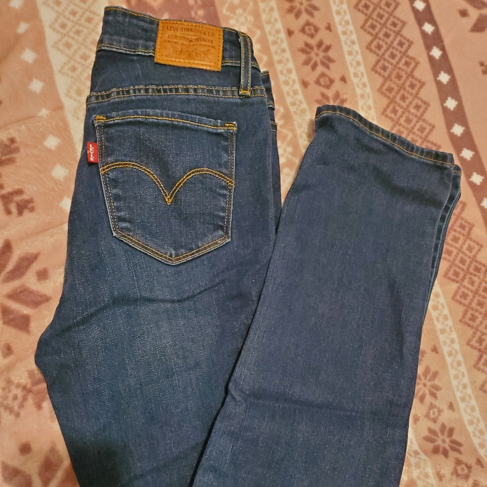 Levis 712 slim size 28  blue jeans